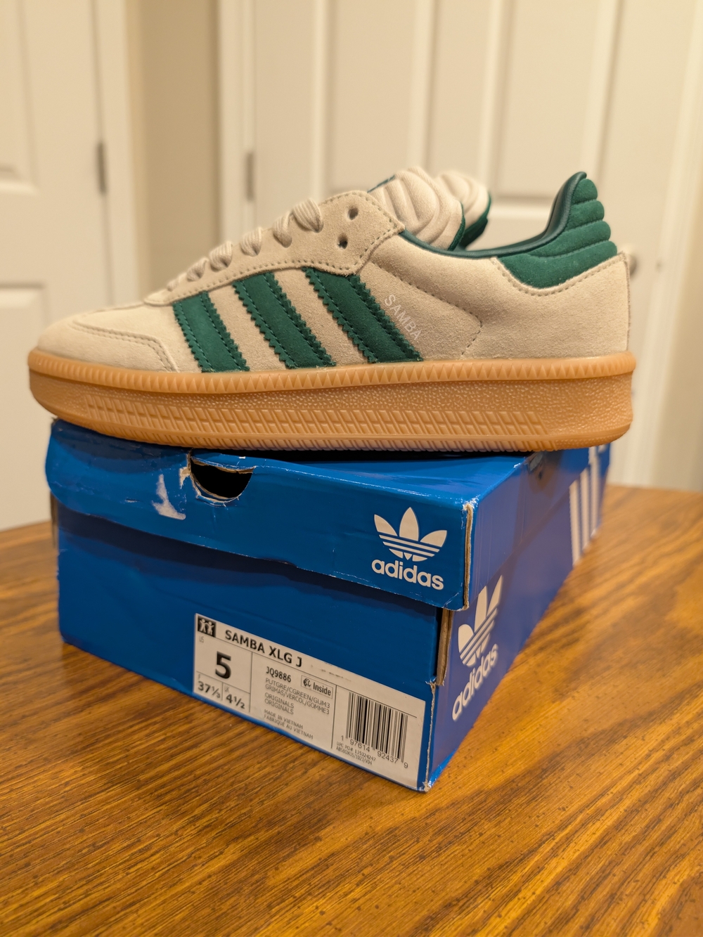 Adidas Samba Suede Sneaker - Cream & Green size 5y Or 6 Women
